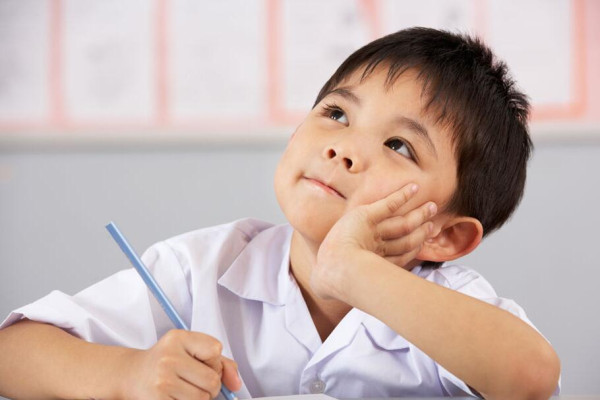 (小學(xué)教師論文)范文:如何在小學(xué)習(xí)作教學(xué)中培養(yǎng)學(xué)生的創(chuàng)造性思維 (小學(xué)教師論文)范文:如何在小學(xué)習(xí)作教學(xué)中培養(yǎng)學(xué)生的創(chuàng)造性思維